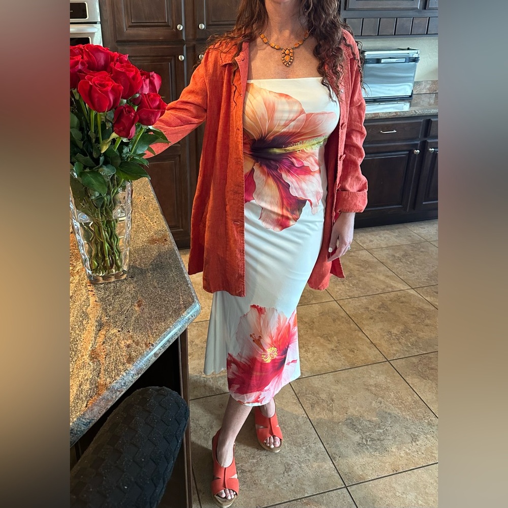 Windsor Vibrant Floral strapless form fitting dress